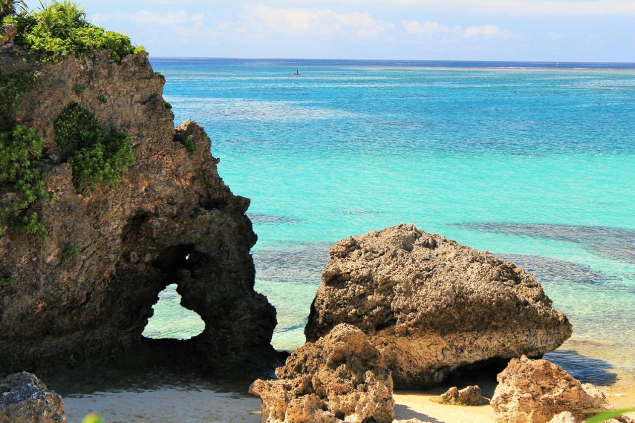 Pine Hills Hotel Miyakojima Екстериор снимка