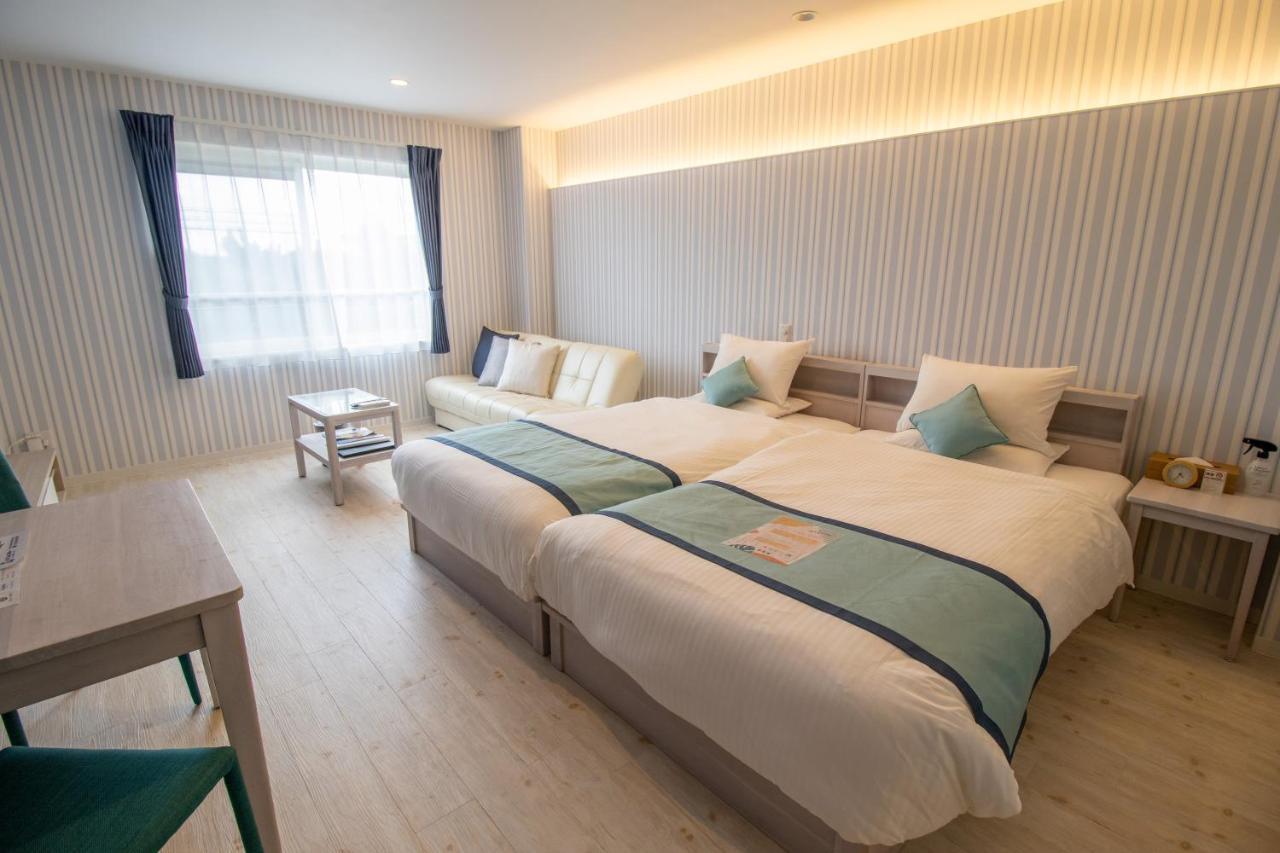 Pine Hills Hotel Miyakojima Екстериор снимка