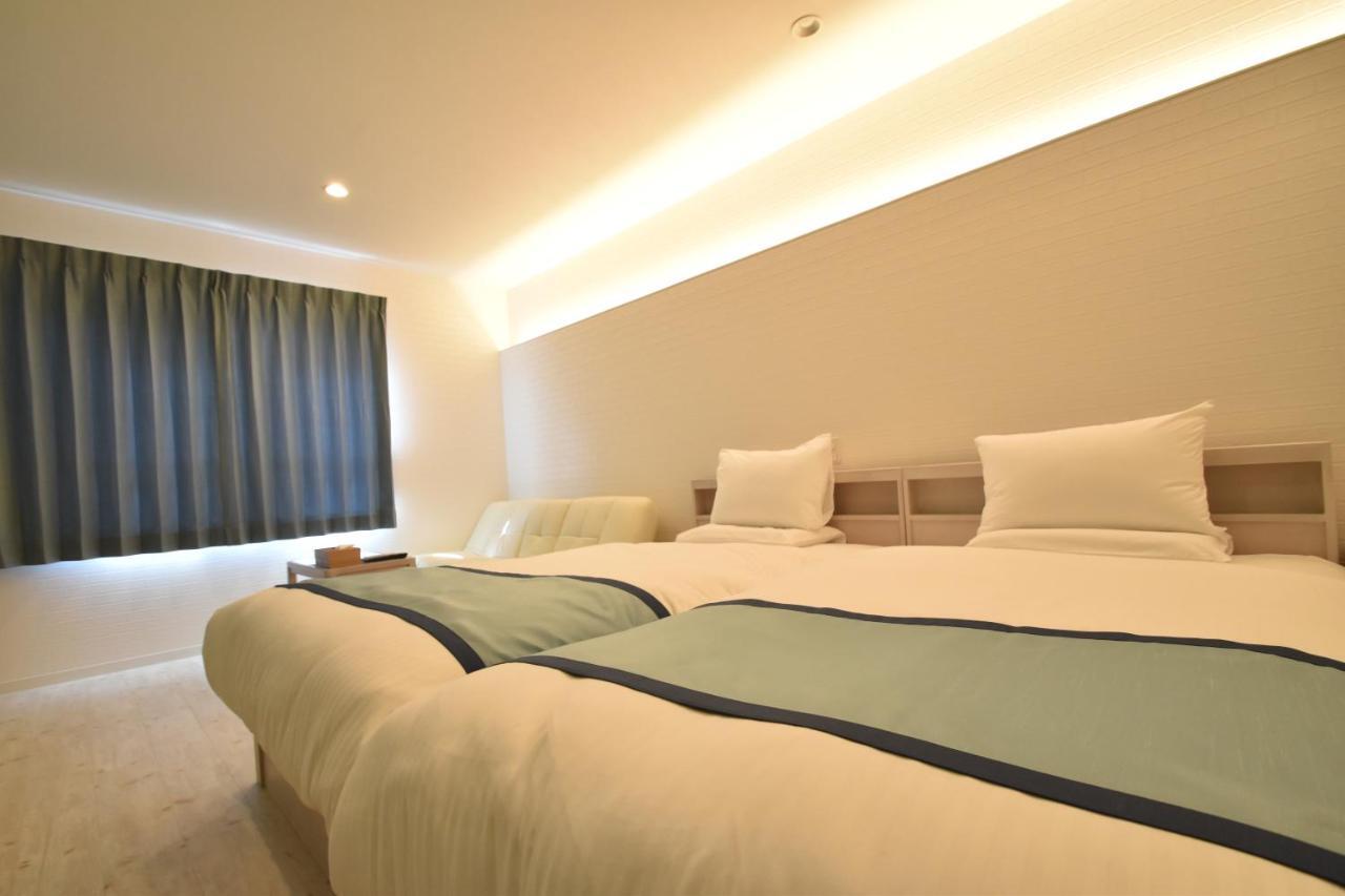 Pine Hills Hotel Miyakojima Екстериор снимка